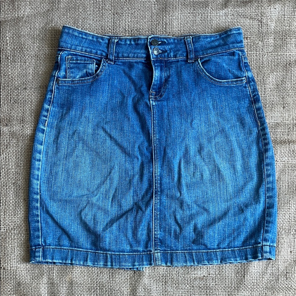 Old Navy Medium Blue Denim Mini Skirt sz 2